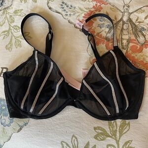NWT Victoria's Secret Black Mesh and Rhinestone Bra 34DD